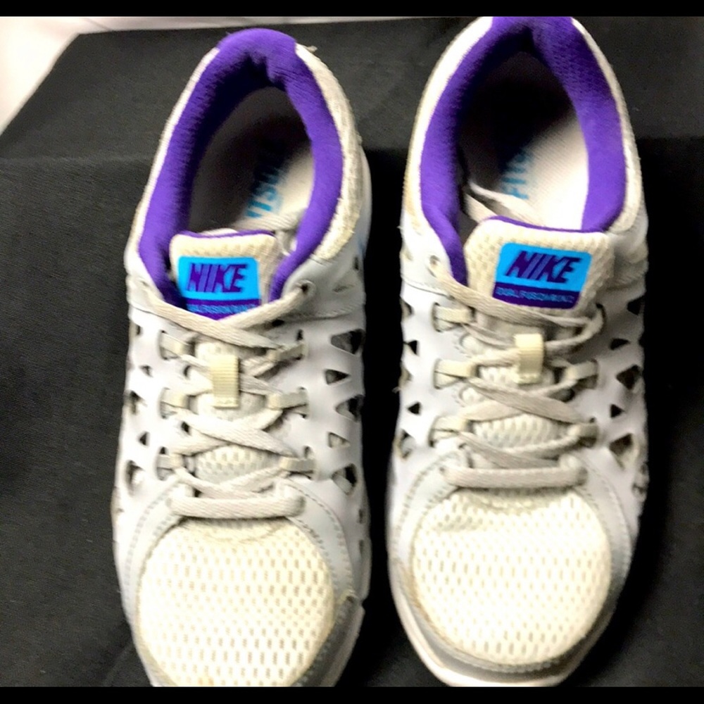 NIKE DUAL FUSION RUN 2 FIT SOLE WOMENS SIZE 6.5 ATHLETIC SHOE GRAY & PURPLE